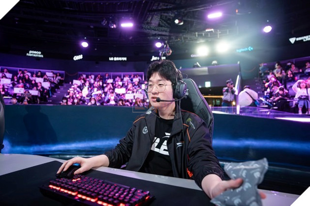 LMHT: Zeus thể hiện sự không hài lòng về những thay đổi của Riot Games