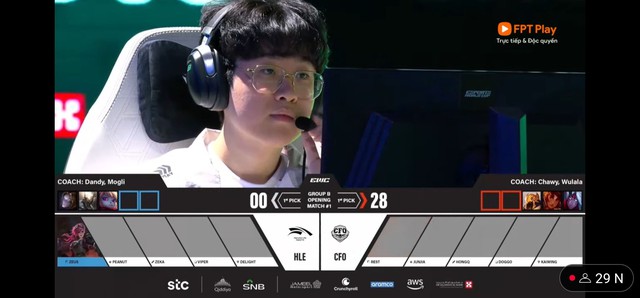 Nhẹ nhàng vượt qua vòng bảng EWC 2025, Zeus có những chia sẻ hướng về T1- Ảnh 1.