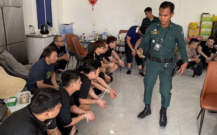 Giải cứu cô gái Thái Lan bị bại liệt khỏi hang ổ lừa đảo tại Campuchia- Ảnh 2.