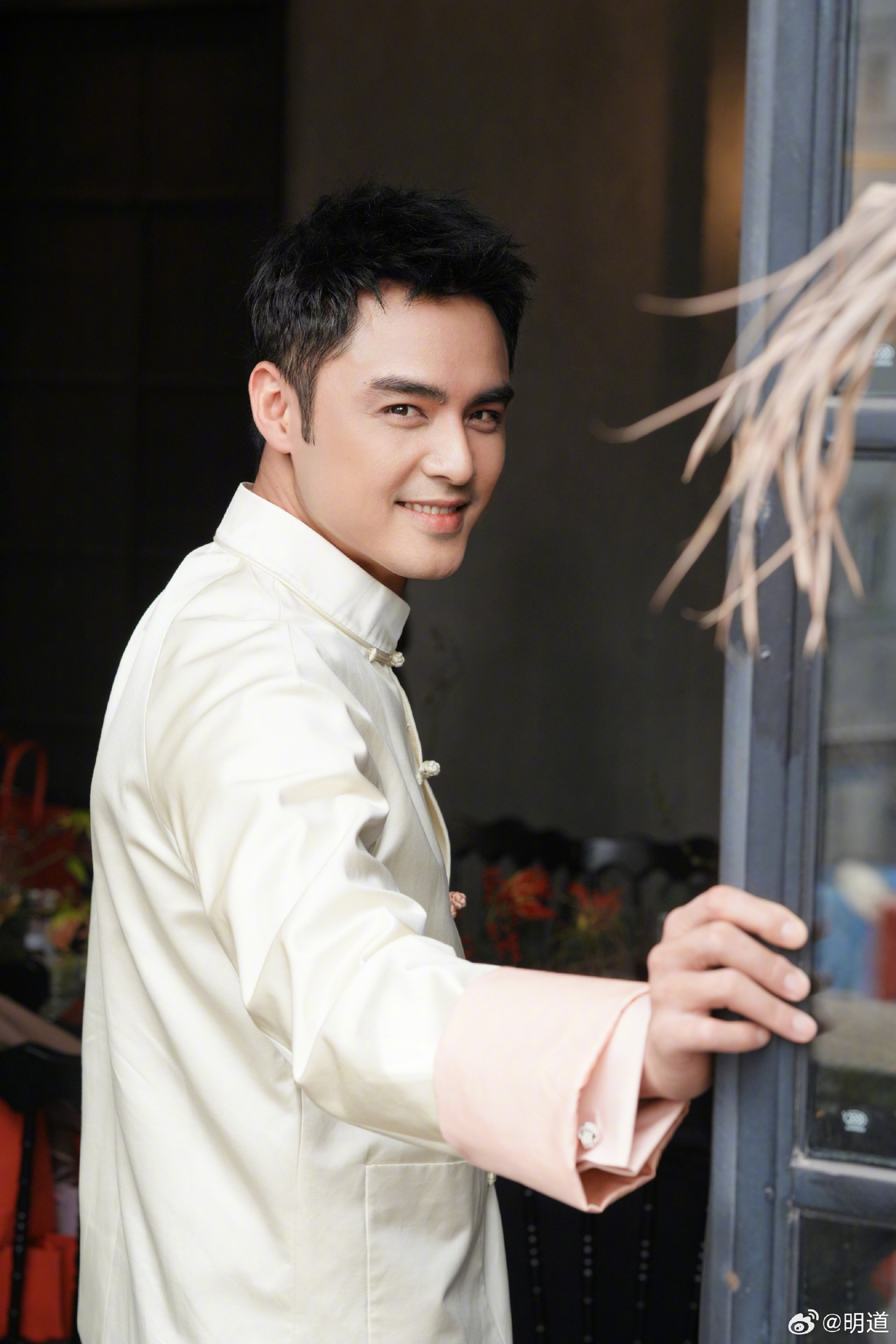 "Hoàng tử châu Á" Minh Đạo bị khán giả đòi đuổi khỏi showbiz sau khi lộ video ăn thịt dơi "nhạy cảm" 001mv3uhly1hm8dripqkqj61sw2pcqv502 155102 1769507479582 17695074798001575407570