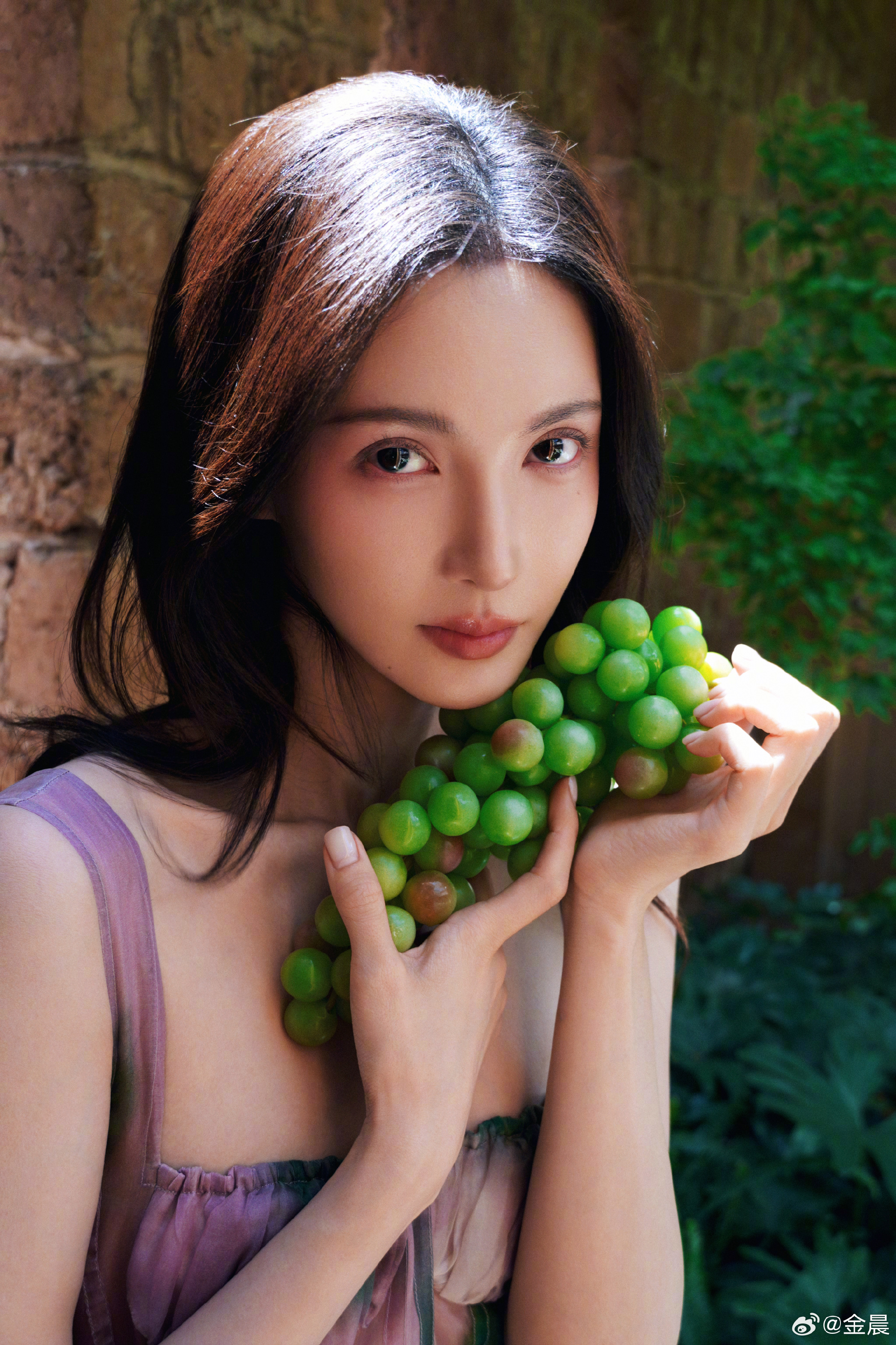 Hoa khôi trường múa nghi lái Mercedes G63 gây tai nạn rồi bỏ trốn, đẩy trợ lý ra nhận tội thay- Ảnh 1.