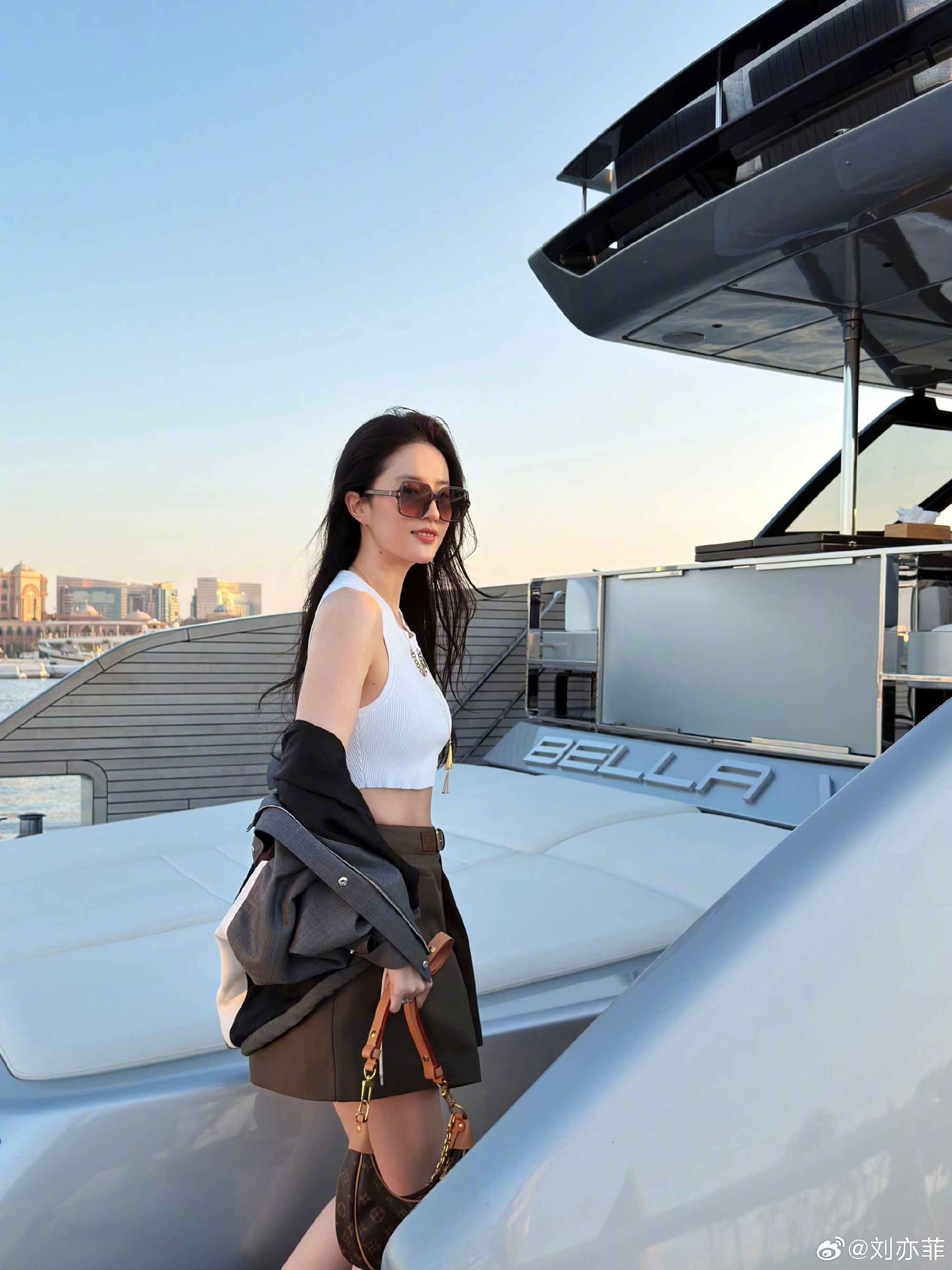 Khó tin nổi đây là gương mặt thật của Lưu Diệc Phi- Ảnh 7.