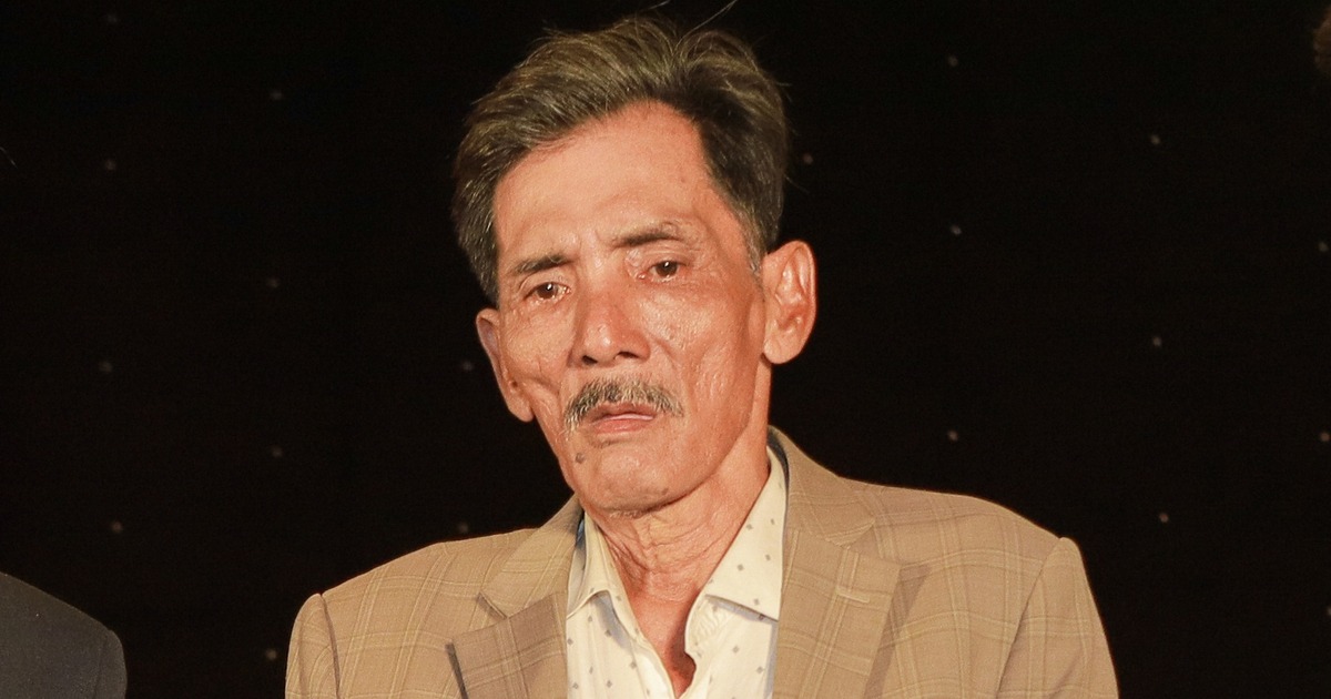 Tình cũ nghẹn ngào tiễn biệt NS Thương Tín: Tình cũ nghẹn ngào tiễn biệt NS Thương Tín: