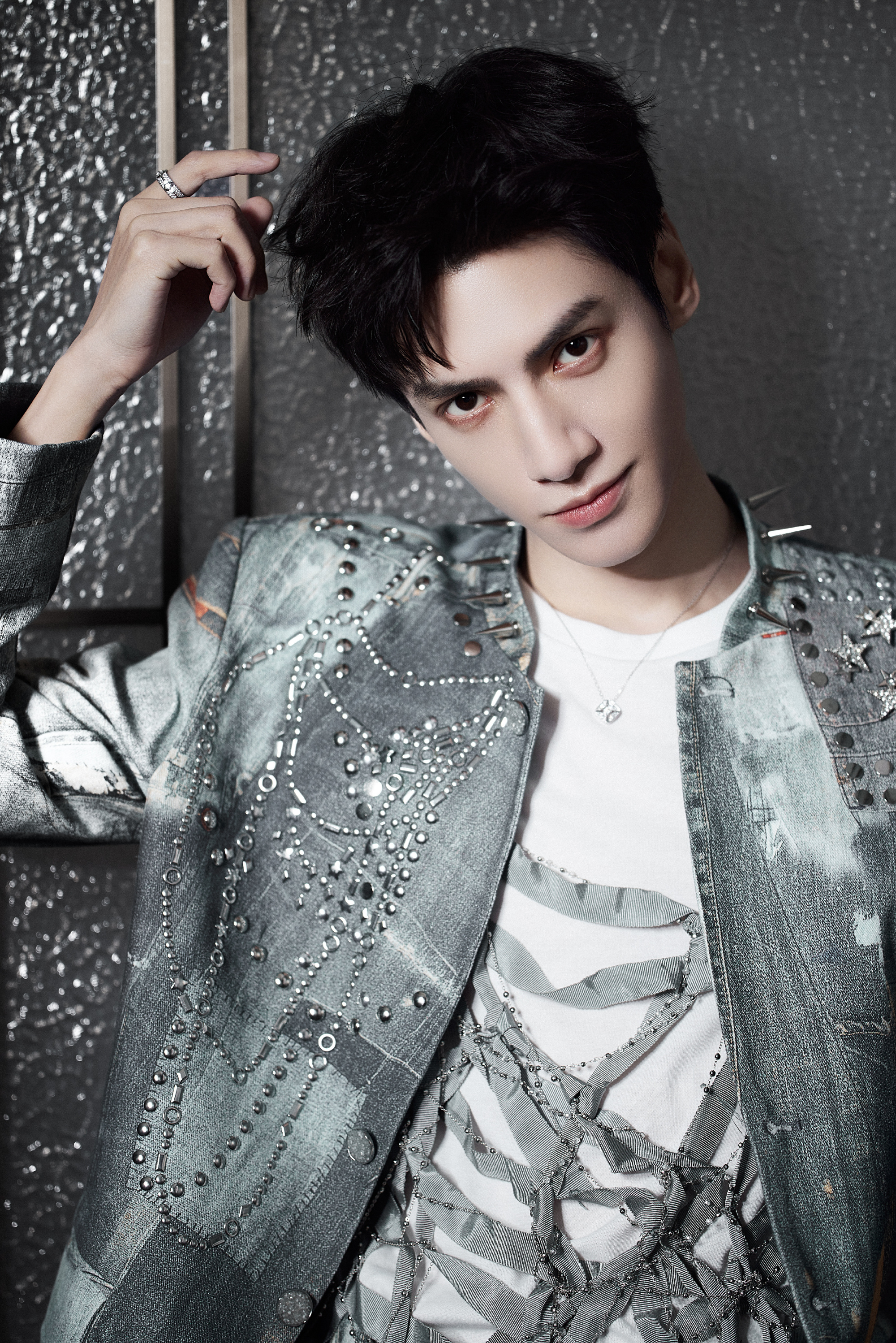 Danh sách Đỏ Đen chấn động Cbiz: Tiêu Chiến - Bạch Lộc top đầu, cả loạt sao bại lộ 1.001 phốt thái độ lồi lõm- Ảnh 6. Danh sách Đỏ Đen chấn động Cbiz: Tiêu Chiến - Bạch Lộc top đầu, cả loạt sao bại lộ 1.001 phốt thái độ lồi lõm- Ảnh 6.