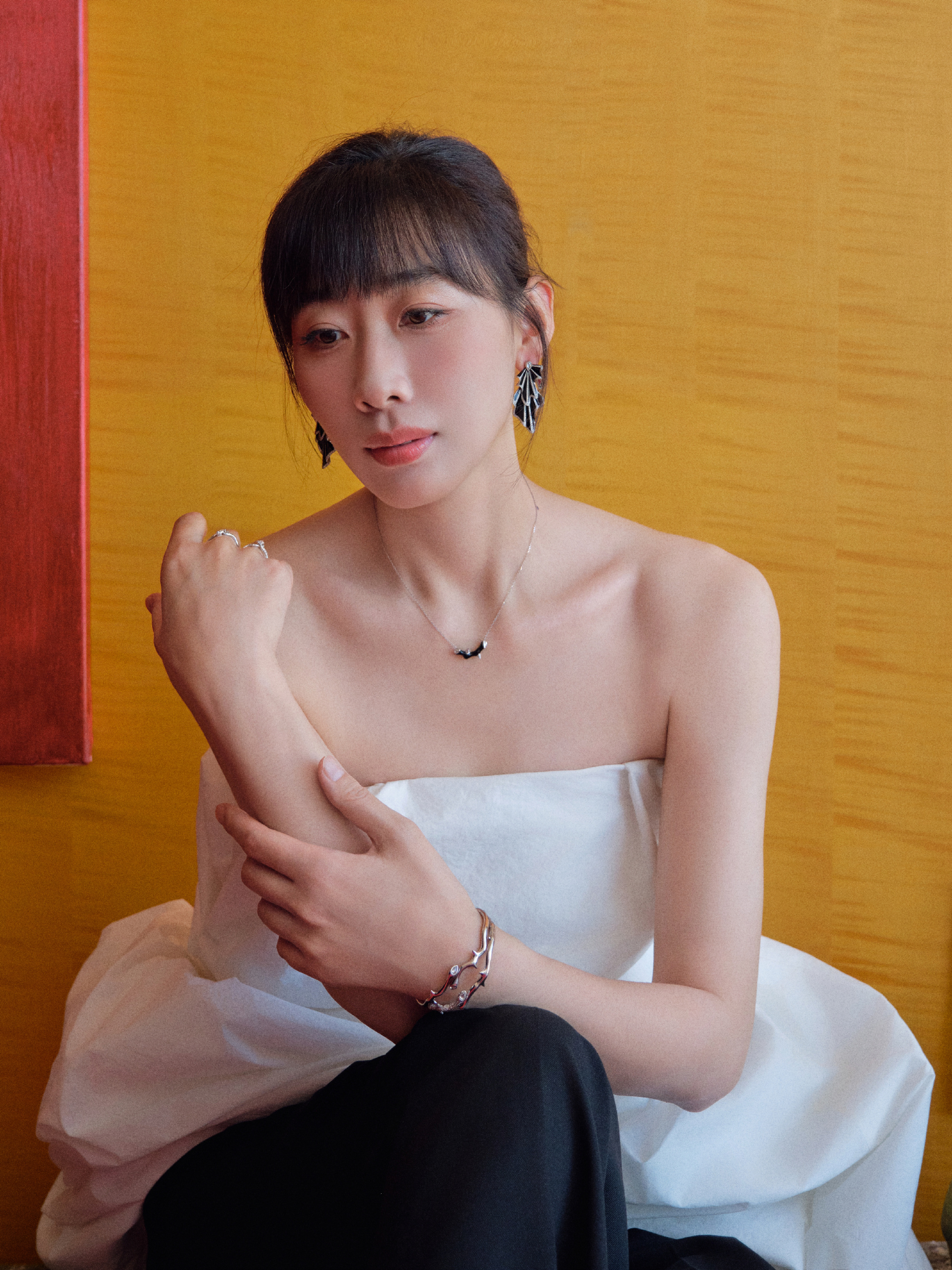 Cbiz nổ drama cuối năm: