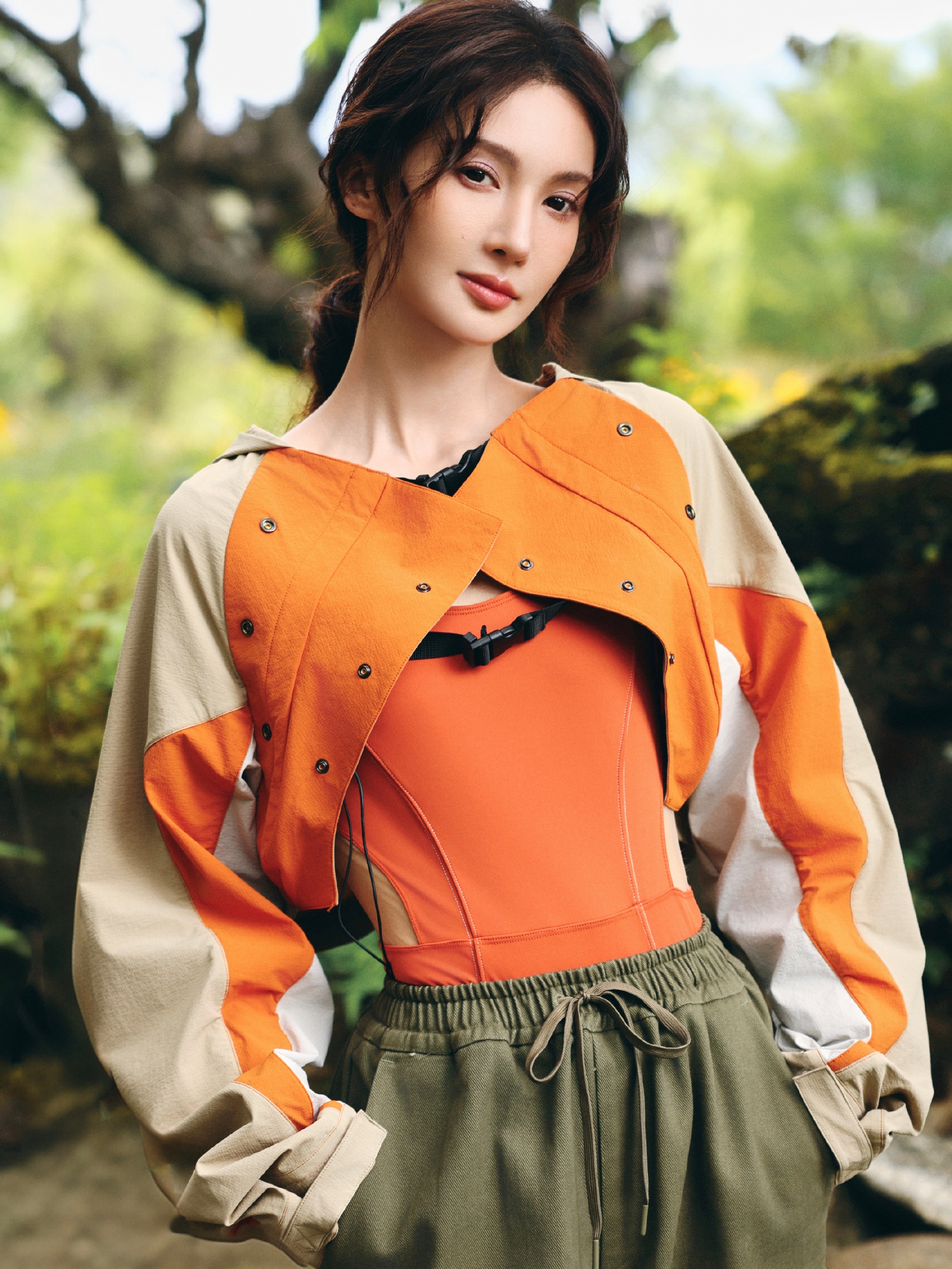 Hoa khôi trường múa nghi lái Mercedes G63 gây tai nạn rồi bỏ trốn, đẩy trợ lý ra nhận tội thay- Ảnh 4.