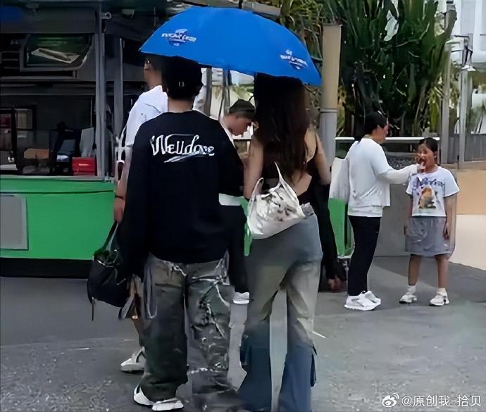 Danh tính bạn gái mới của Huỳnh Hiểu Minh: Kém 22 tuổi, mới yêu đã hưởng đặc quyền chưa tình cũ nào có được- Ảnh 2.