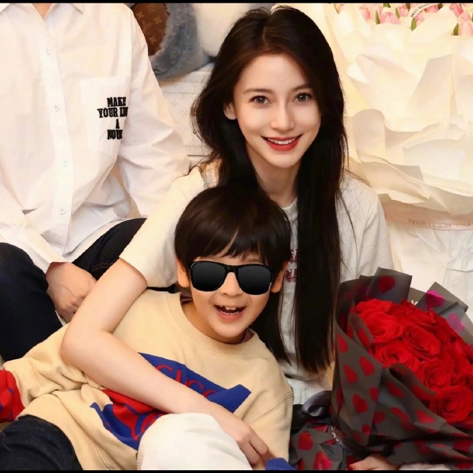 "Tóm gọn" Angelababy và Huỳnh Hiểu Minh tái hợp, thái độ "quay ngoắt 180 độ" sau 4 năm ly hôn 008utue3ly1i9nvvtdvh0j30yk0ykq9a 176939699510778376073 1769397928028 17693979282691604257847