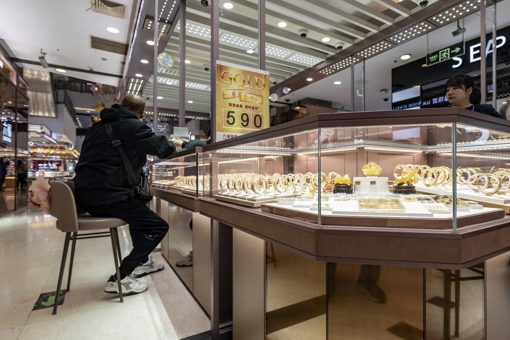 Phát hiện người đàn ông liên tục mua 7kg vàng thỏi không cần hỏi giá, cảnh sát dùng nhiều biện pháp nghiệp vụ vào cuộc- Ảnh 1.