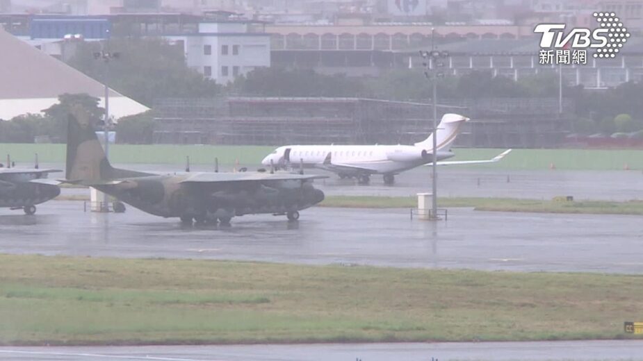 Rộ tin Lisa (BLACKPINK) chia tay bạn trai tỷ phú ngay đầu năm mới, tan mộng làm dâu gia tộc giàu nhất nhì thế giới?- Ảnh 5.