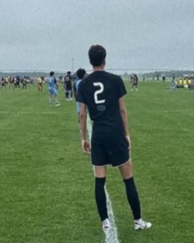 Con trai Kwon Sang Woo vừa đẹp vừa cao, được gái lạ chặn đường xin số theo đuổi quyết liệt- Ảnh 2.