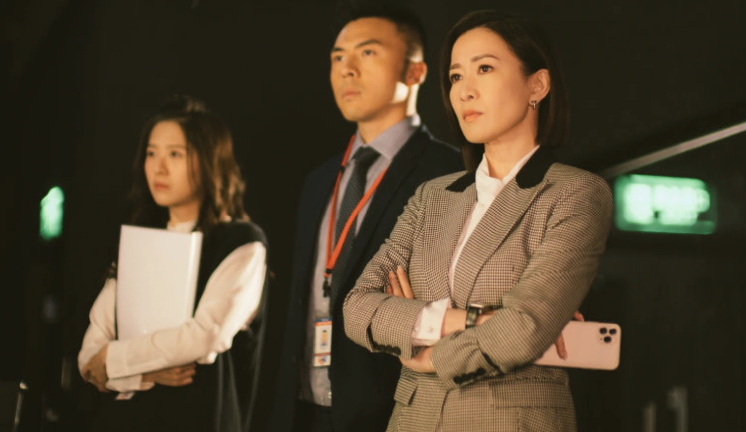 Phép thuật nào giúp mỹ nhân 51 tuổi trẻ như mới hơn 20 vậy: Mặt nhỏ xíu xinh dã man, ngoài đời ăn đứt trên phim- Ảnh 4.