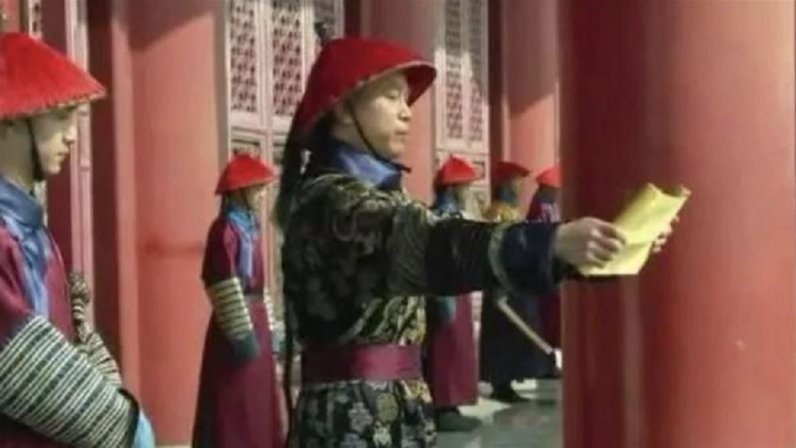 Cú lừa của phim ảnh: Thái giám phần lớn mù chữ nhưng luôn là người đọc chiếu chỉ- Ảnh 1. Cú lừa của phim ảnh: Thái giám phần lớn mù chữ nhưng luôn là người đọc chiếu chỉ- Ảnh 1.