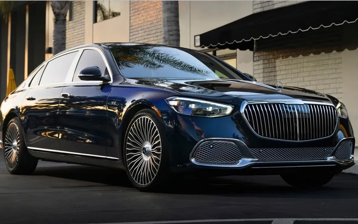 Lionel Messi gây chú ý khi lái Mercedes-Maybach 6,5 tỷ đồng tại Mỹ- Ảnh 1.