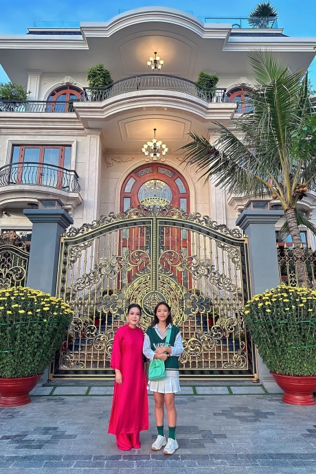 Nữ diễn viên Việt thưởng Tết cho 200 nhân viên, có người nhận hơn 700 triệu đồng- Ảnh 4.