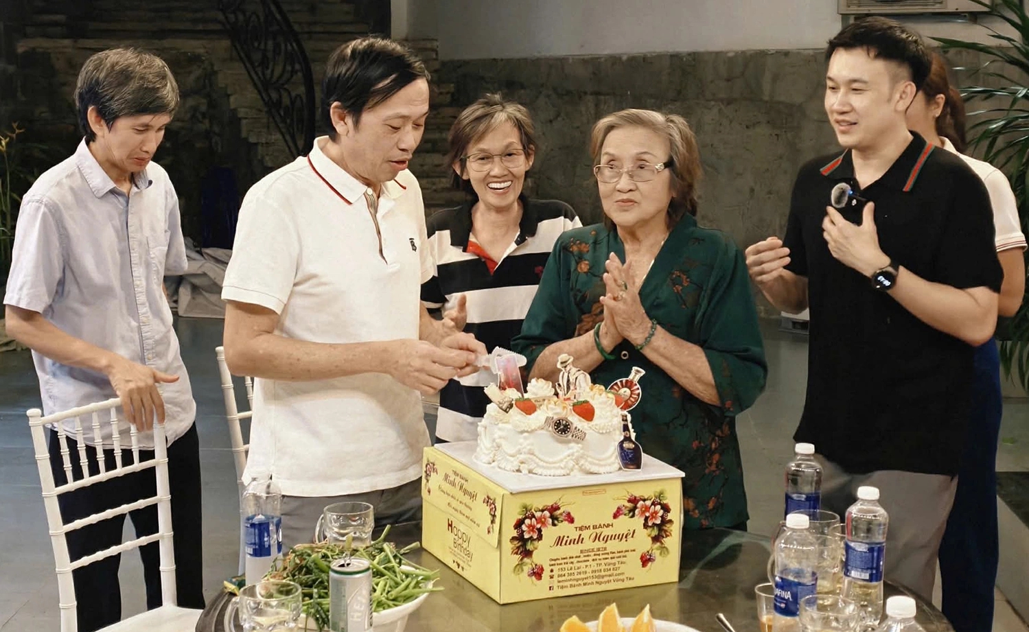 Tình hình của Hoài Linh khi sang tuổi 56- Ảnh 1.