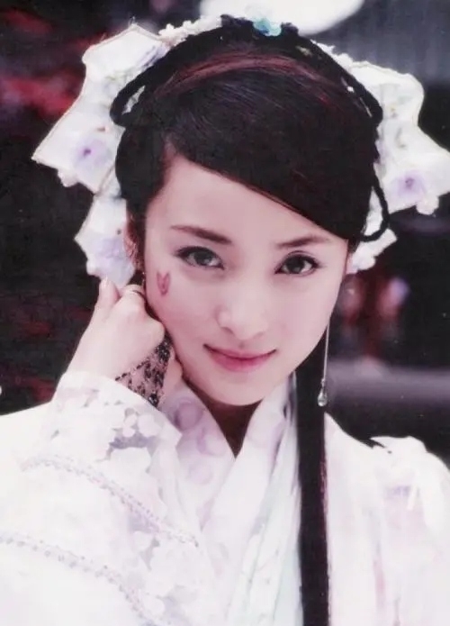 Mỹ nhân đẹp như bức họa cổ, lấy trăng làm giấy, mây làm mực: Mặt này mới là mặt, 51 tuổi nhìn muốn yêu luôn- Ảnh 5.