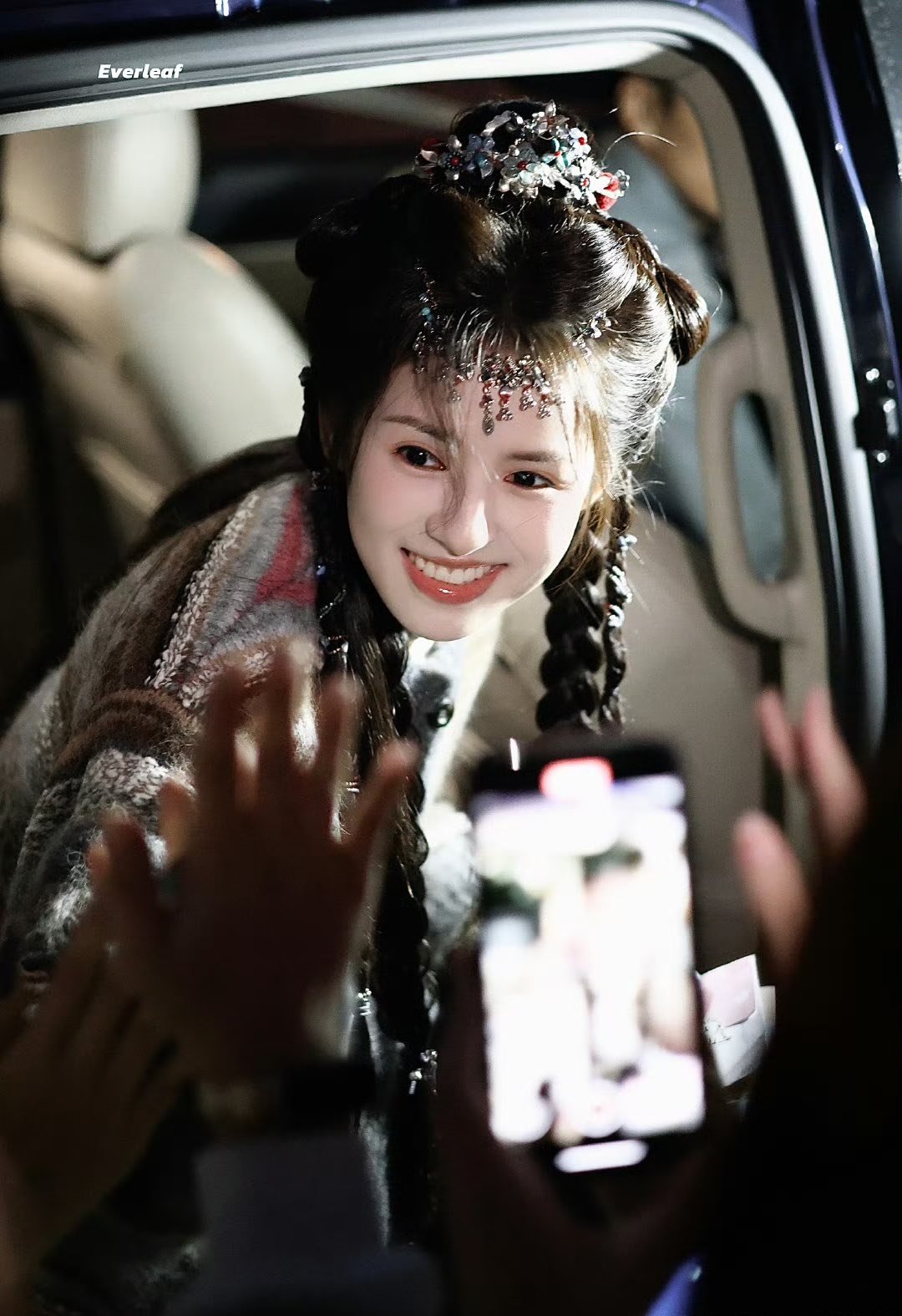 Không phân biệt nổi đây là người thật hay tiên tử trong tranh: Nhan sắc thượng hạng ngàn sao, ăn gì đẹp thế hả trời- Ảnh 8.