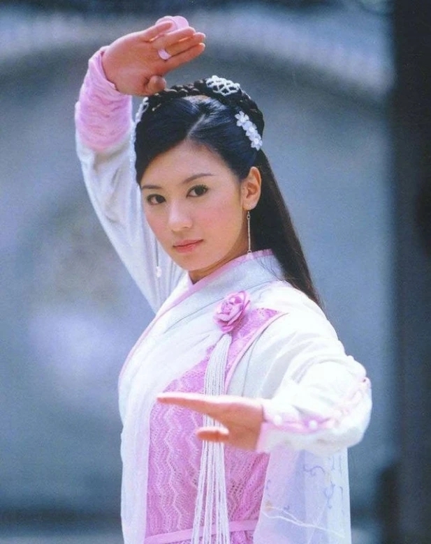 51 tuổi mà như 30 thế này thì chịu luôn đấy: Mỹ nhân đúng là mỹ nhân, nghịch lý càng có tuổi càng đẹp- Ảnh 4.