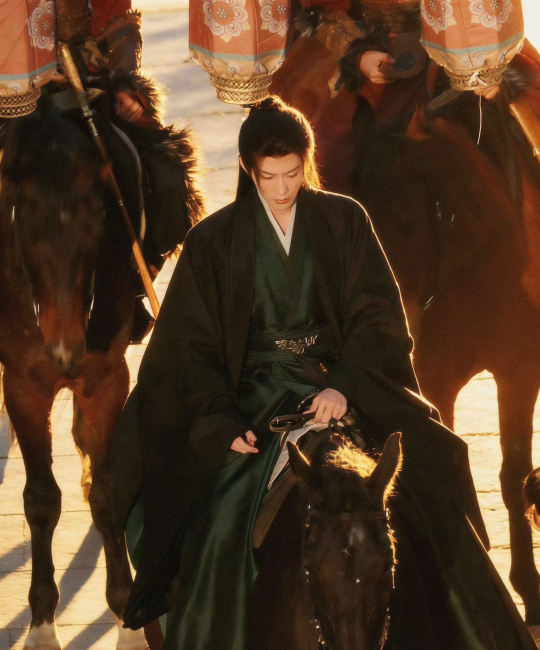 Vạn sự đều có giá chỉ visual này vô giá: Mặt như tranh vẽ còn diễn đỉnh, cao thêm 10cm thì có cả thế giới- Ảnh 4.