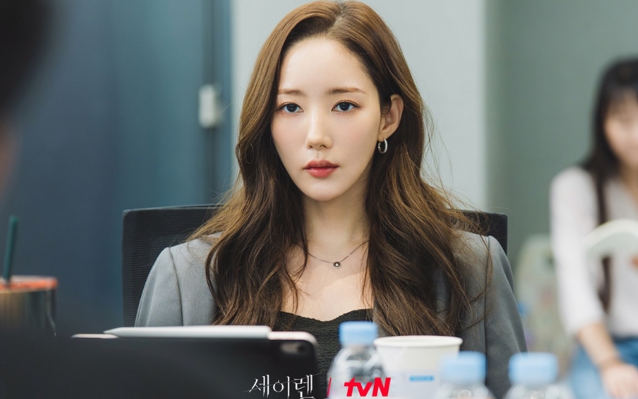 Nhìn mặt Park Min Young mà rùng cả mình- Ảnh 4.