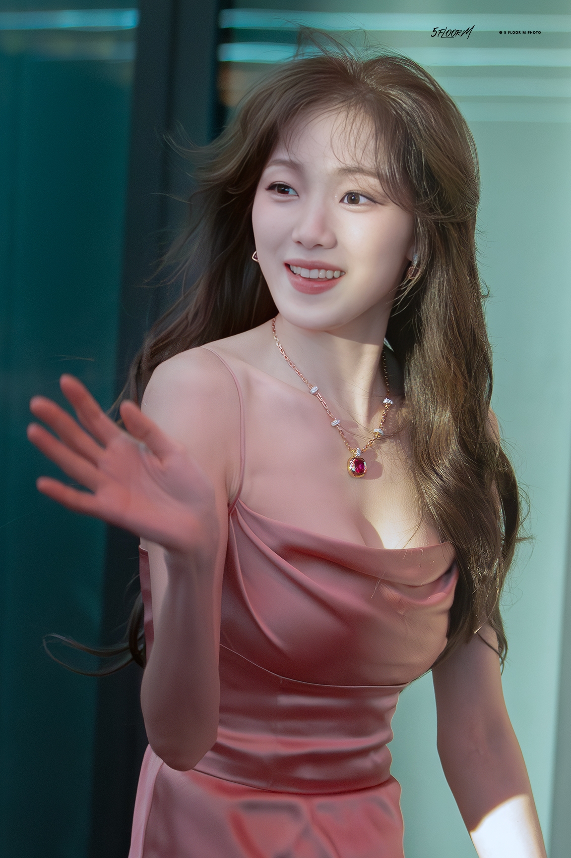 Lụy nặng mỹ nhân mặt hiền nhưng body hệ