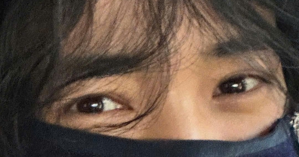 Cả MXH truy lùng danh tính ngôi sao bịt kín mặt: Ai cũng đoán Ji Chang Wook, Cha Eun Woo nhưng đáp án là 1 mỹ nhân 1 copy 17690096409452115042031 71 0 636 1080 crop 1769009653118646071609jpeg