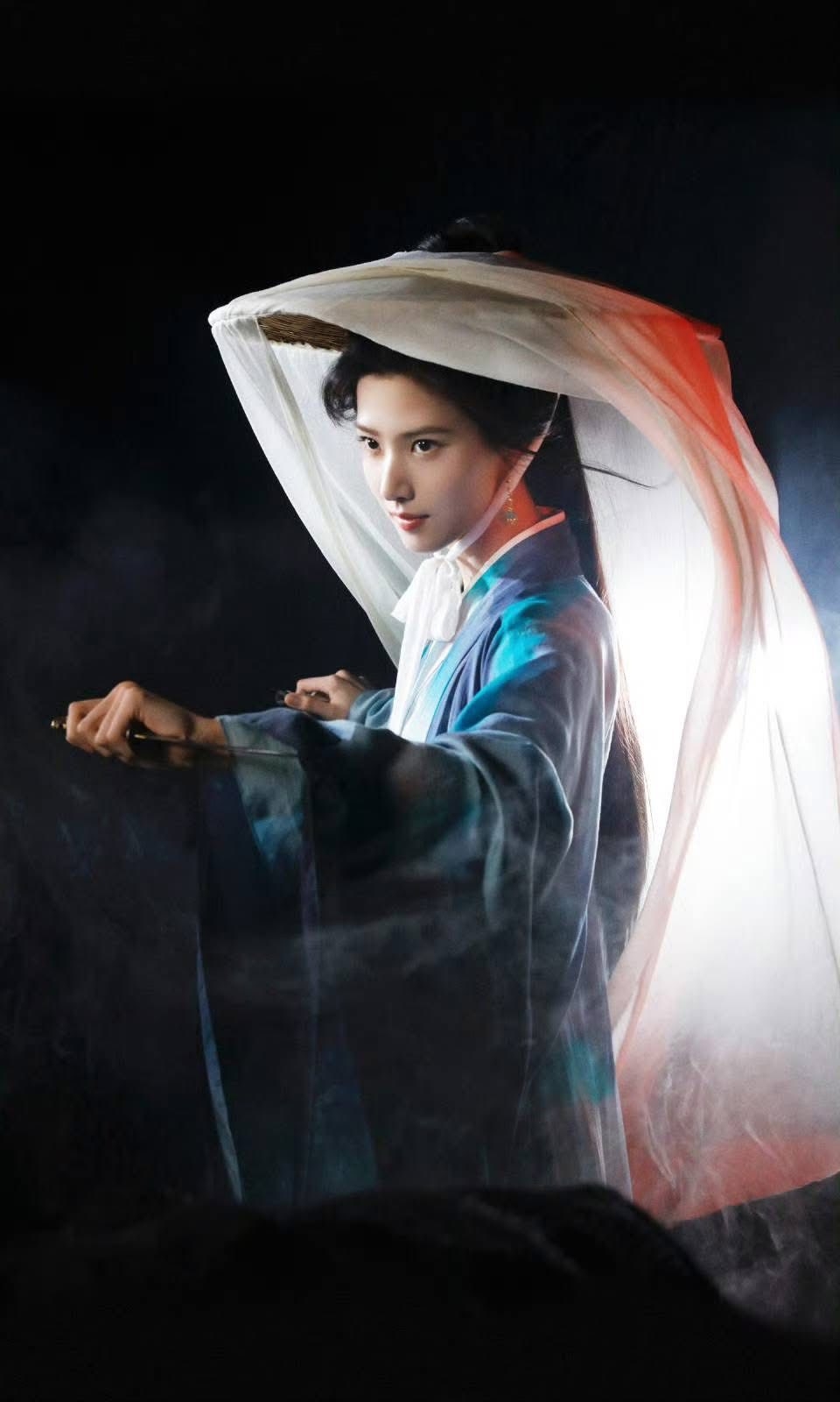 Cặp đôi này yêu nhau là cái đẹp được đặt đúng chỗ: Nhà gái là mỹ nhân trong tranh, nhà trai visual vô thực- Ảnh 4.