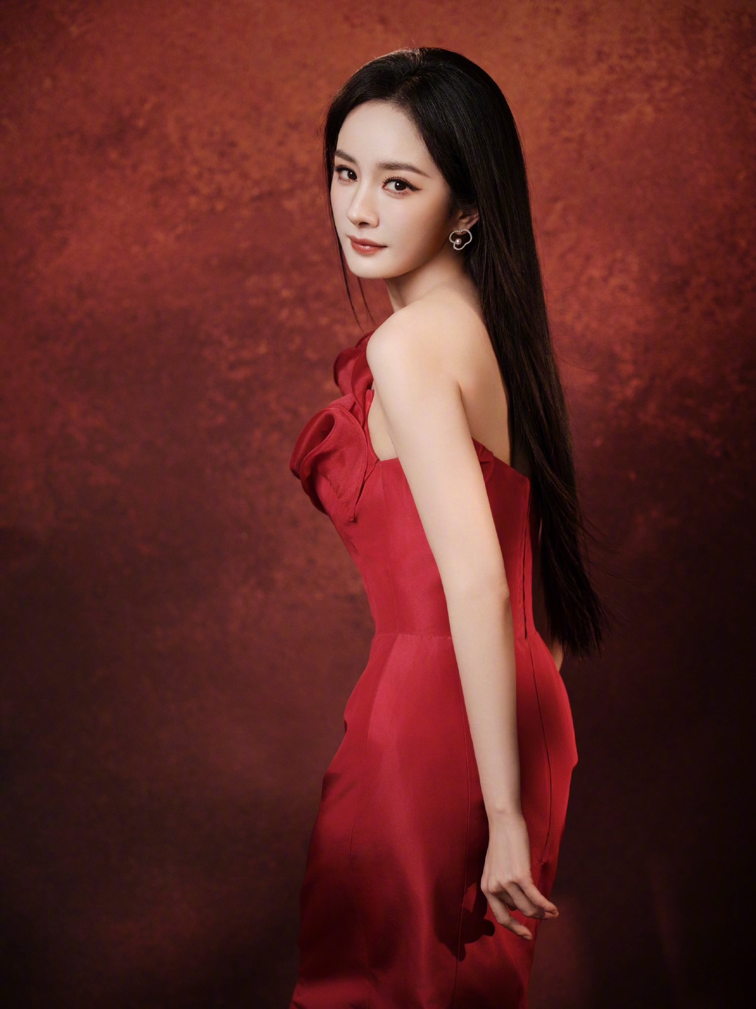 Đào mai nở rộ cũng thua mỹ nhân đẹp nhất 29 Tết: Visual nữ thần mùa xuân, càng ngắm càng vui phơi phới- Ảnh 15.