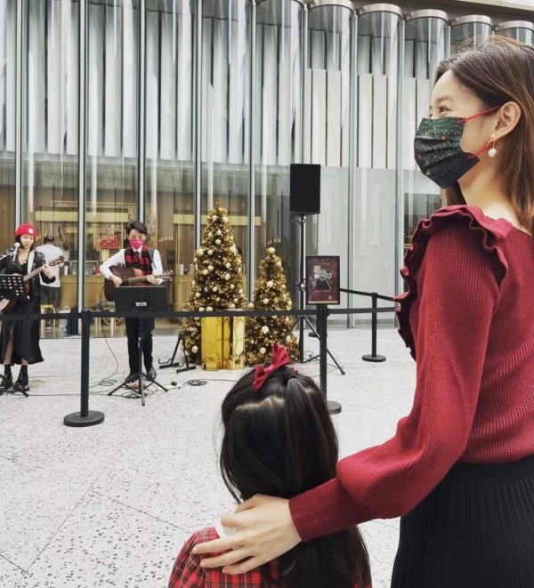 Chương Trạch Thiên bay sang Dubai đón Giáng sinh cùng chồng tỷ phú: Ở khách sạn 2 tỷ/đêm nhưng diện mạo mới là điều gây choáng- Ảnh 7.