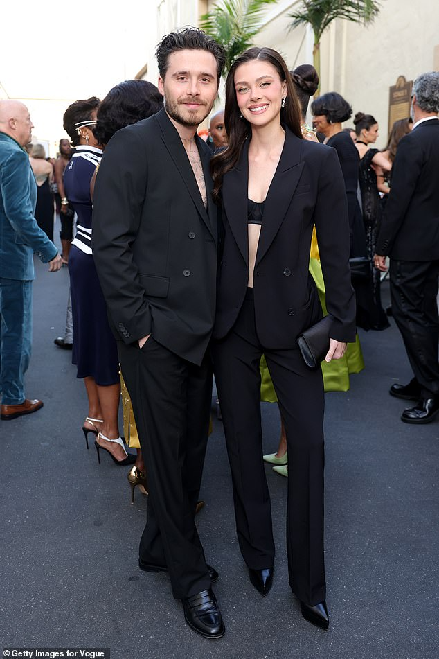 Cựu nhân tình của David Beckham tham chiến,