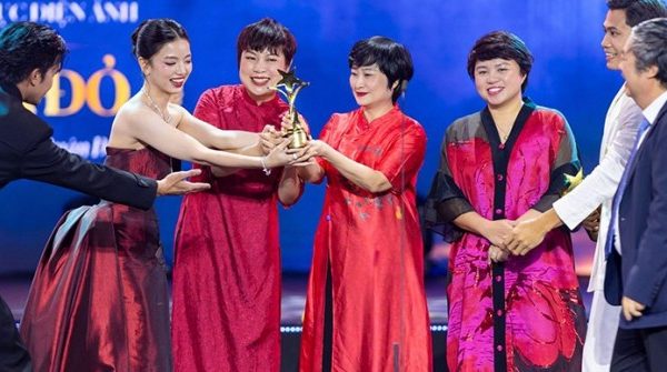 Ngôi Sao Xanh 2025: 33 chiếc cúp vàng vinh danh xứng tầm cho những cống hiến nghệ thuật 13 1768274903 835 width740height495 auto cropjpg