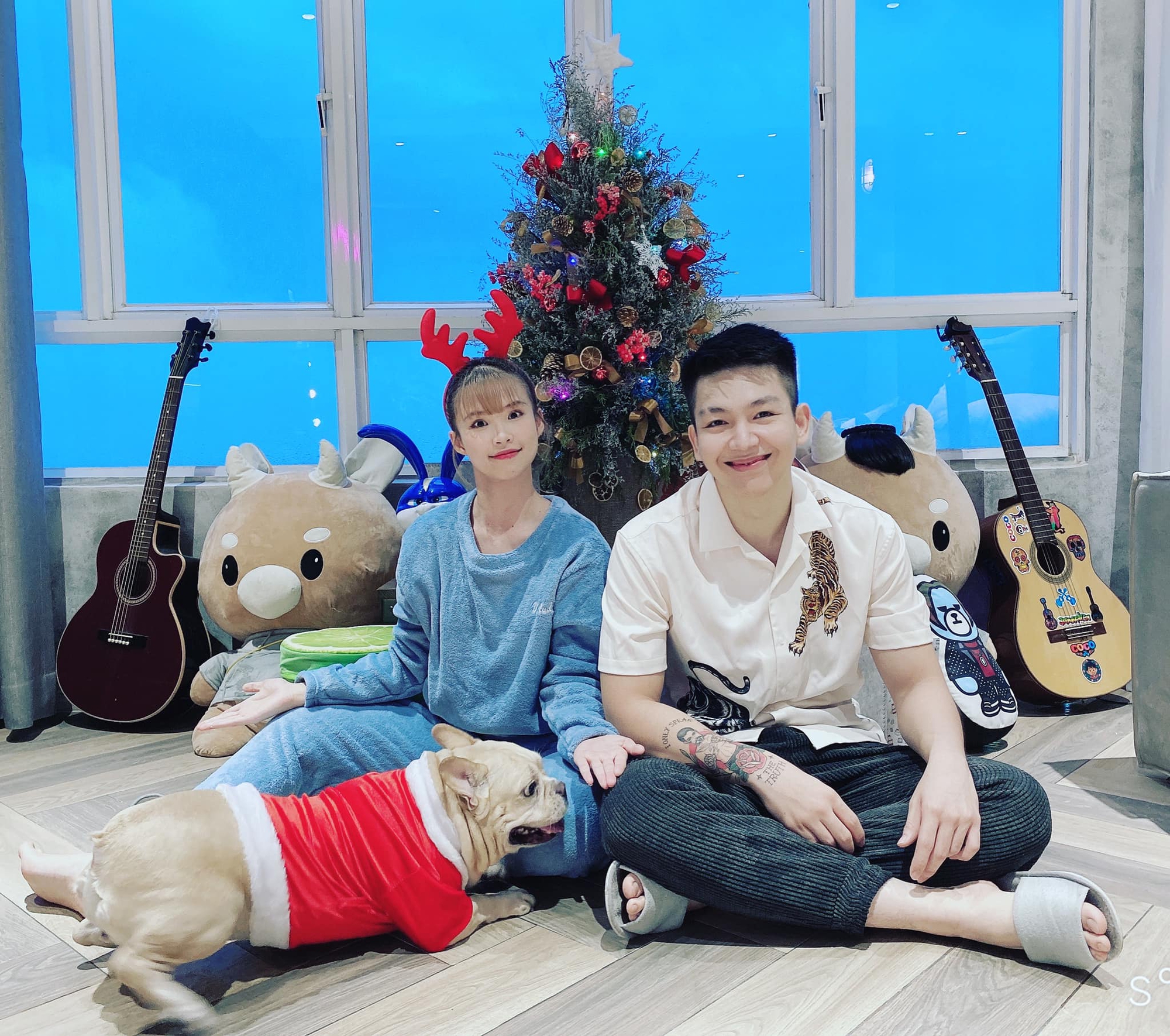 Nữ ca sĩ cưới chồng kém 4 tuổi, 8 năm không con cái vẫn hạnh phúc, U40 trẻ đẹp như 20- Ảnh 7.