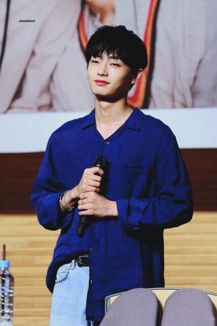 Nam ca sĩ mới nổi đã hẹn hò, thẳng tay vứt quà fan tặng vào thùng rác giờ nhận cái kết thê thảm- Ảnh 2.