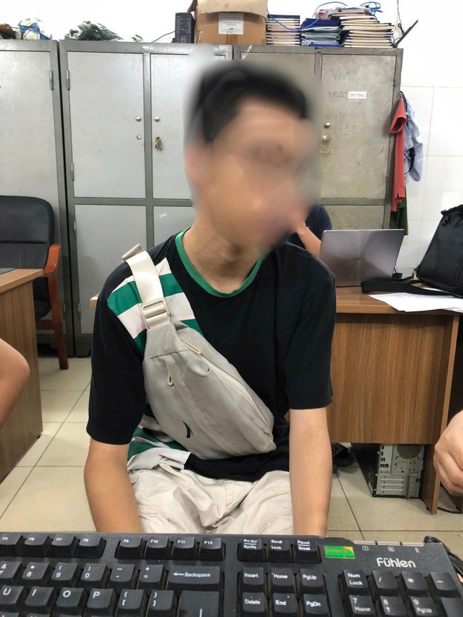 1760228461-h1-8797-3811-width660height880 Một nam sinh suýt bị lừa đảo bắt cóc online tại phường Bồ Đề, Hà Nội