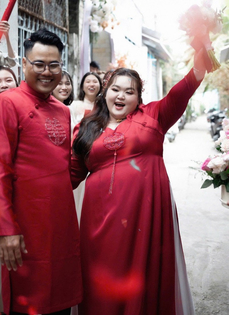 Cặp đôi được cả hai bên gia đình chúc phúc 