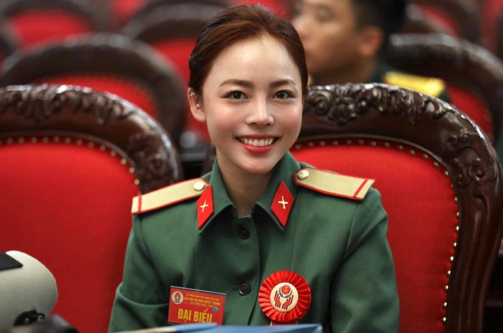 Sắc vóc 'hoa khôi bắn súng' mang hàm Thượng uý vừa phá kỷ lục ở SEA Games 33 - 8