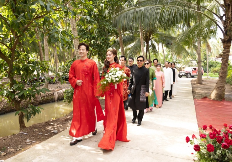 1766798898-ban-sao-cua-0x6a5818c-4898-width1200height838 Đoàn Minh Tài chèo xuồng rước dâu - 7