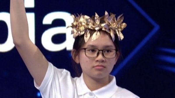 Nữ sinh đầu tiên giành vòng nguyệt quế Đường lên đỉnh Olympia 26 1766932226 402 thumbnail width740height495 anh cat 3 2 auto cropjpg