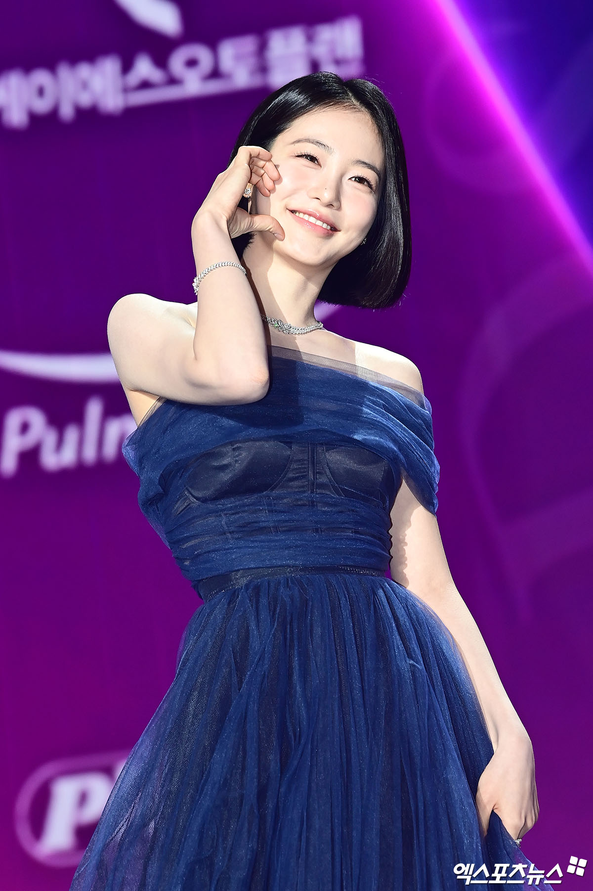 Siêu thảm tím APAN Star Awards 2025: IU hóa “nữ thần mùa xuân”, 2 bạn trai màn ảnh của Yoona đụng độ- Ảnh 12.