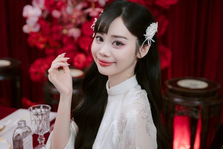 Cô dâu xinh đẹp trong tà áo dài 