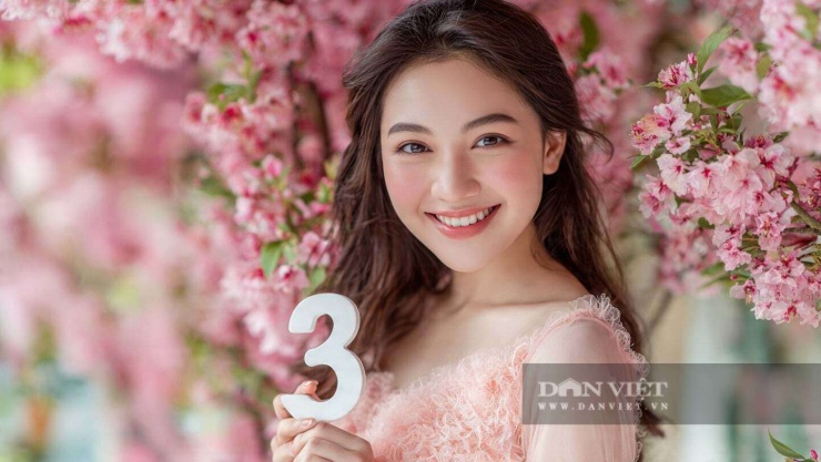 Con số may mắn hôm nay 4/1 năm 2026 của con giáp tuổi Ngọ: 2 và 3. Màu sắc may mắn: Hồng và đỏ