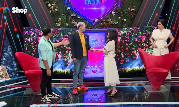 Cặp đôi có màn giao lưu vui vẻ, ăn ý. Ảnh cắt từ clip 