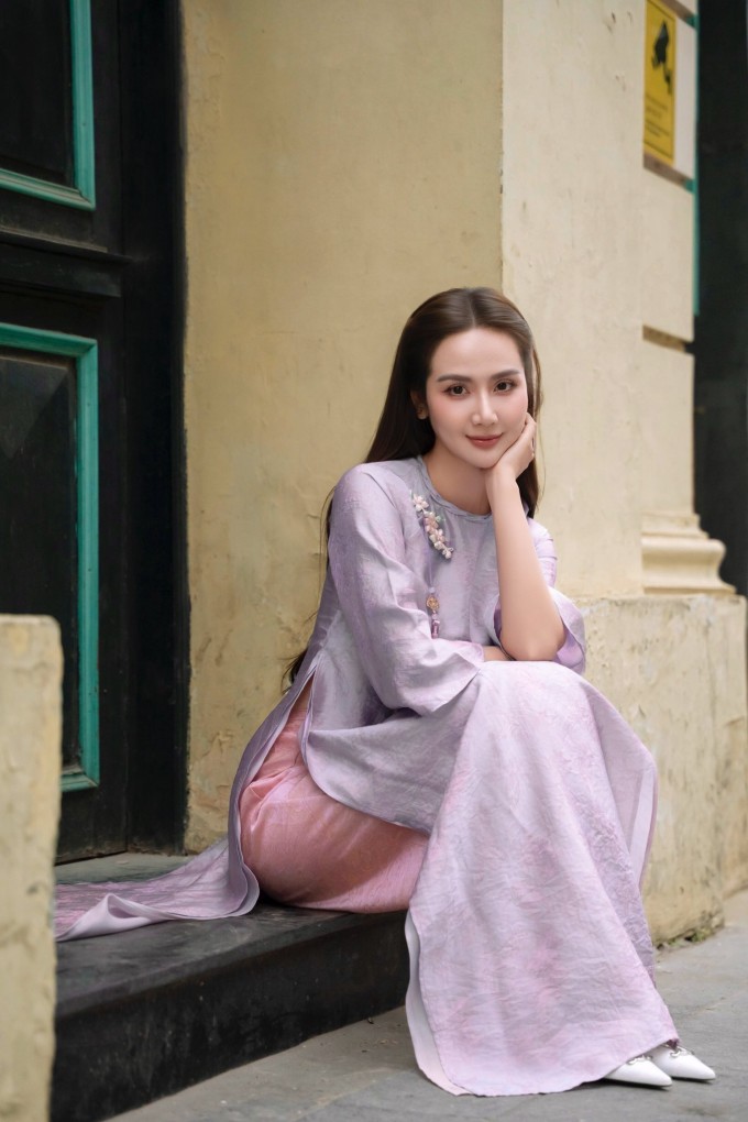 Ảnh sao 9/1: Lisa nhà Hồ Ngọc Hà làm điệu trước ống kính của mẹ - 7