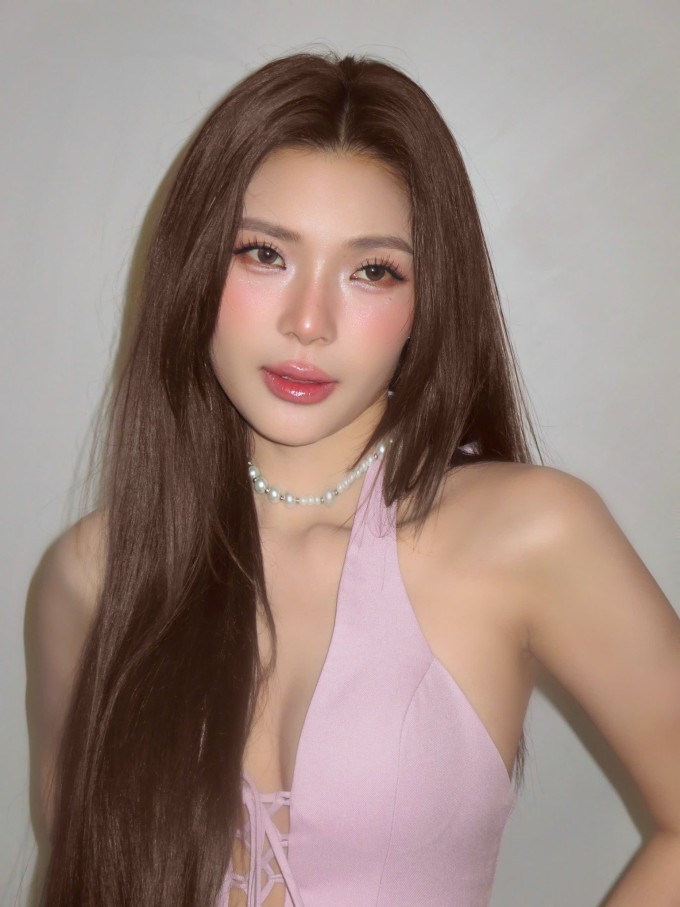 Ảnh sao 9/1: Lisa nhà Hồ Ngọc Hà làm điệu trước ống kính của mẹ - 8