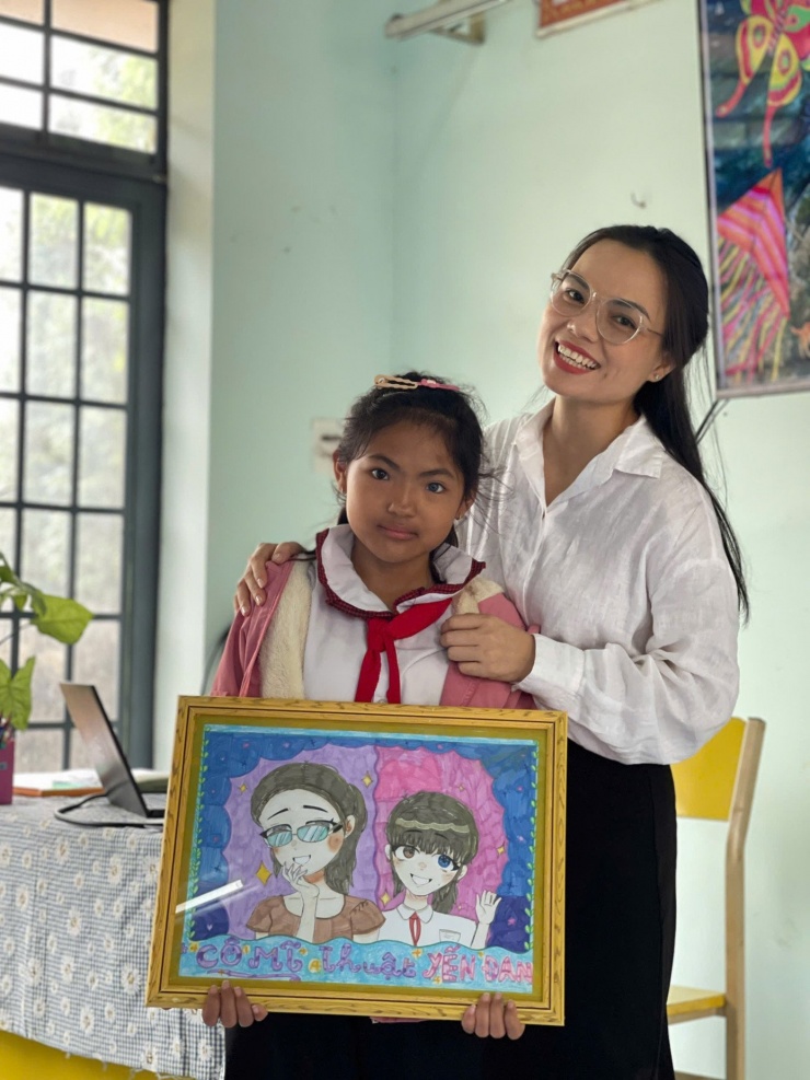 Yến Đan có niềm say mê hội hoạ từ bé.