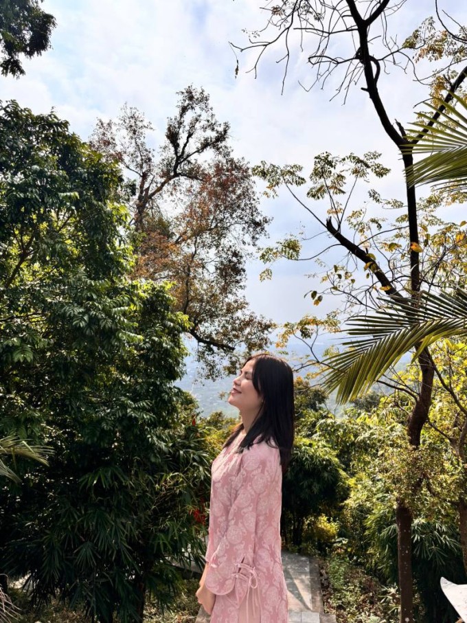 Ngoài công việc, Hằng cũng dành thời gian nghỉ ngơi, tận hưởng cuộc sống trong 'khuôn khổ' do chính mình đặt ra. Ảnh: NVCC