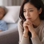 Mẹ chồng gửi tiền mà không trông cháu khi tôi sinh, bà ốm nặng tôi có nên về chăm? 1768203003 360 thumbnail width740height495 anh cat 3 2 auto cropjpg