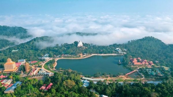 Nhà sản xuất phim xin lỗi tỉnh An Giang 1768205013 nui cam 5 width1390height926