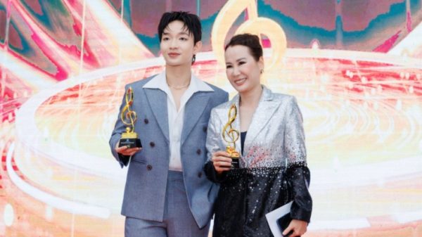 Hồng Nhung, Thanh Lam được vinh danh 1768630519 giang son hoang dung 8043 width1390height927